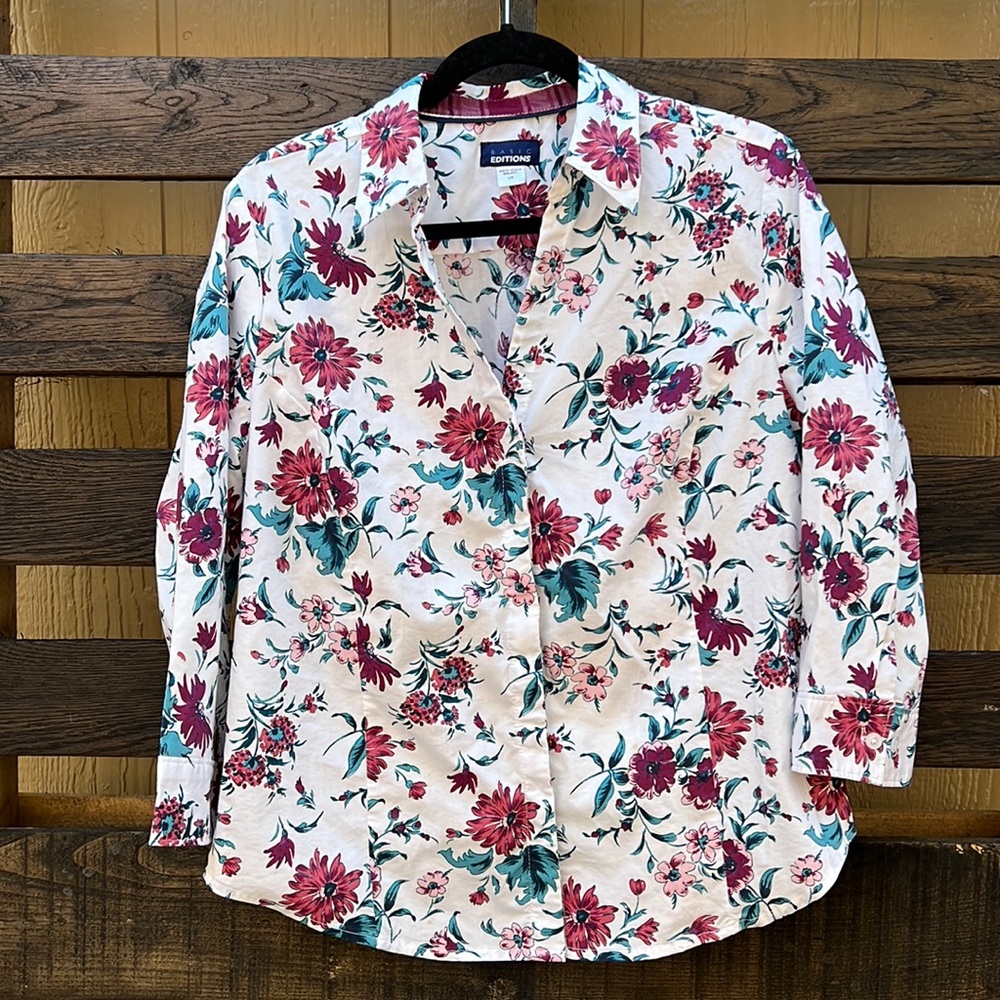 5 for $10 Basic editions floral shirt